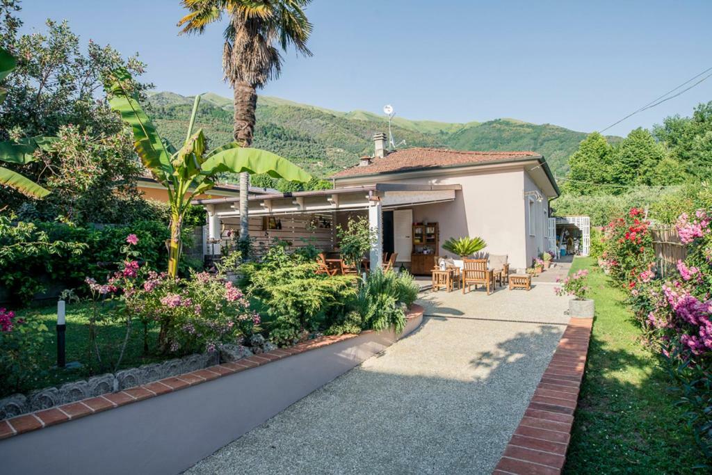 卡麦奥雷Casa Vittoria别墅 外观 照片